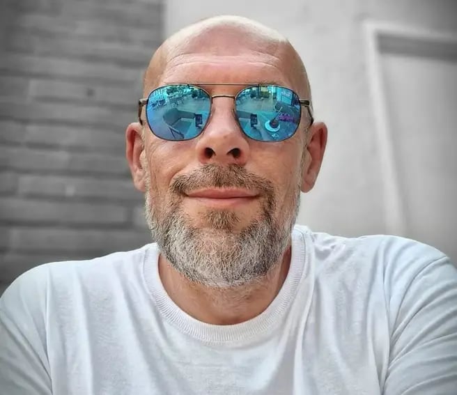 Portrait de Cyrille – fondateur de Cyrille Multi Services