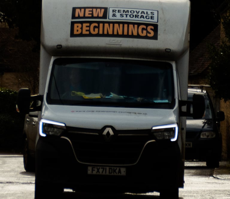 removals van in action