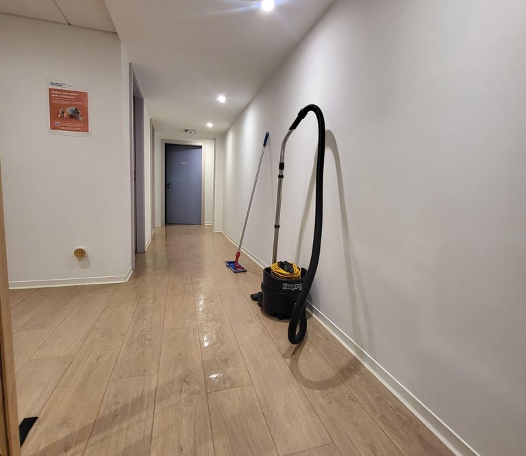 Nettoyage de locaux professionnels et de cabinets médicaux