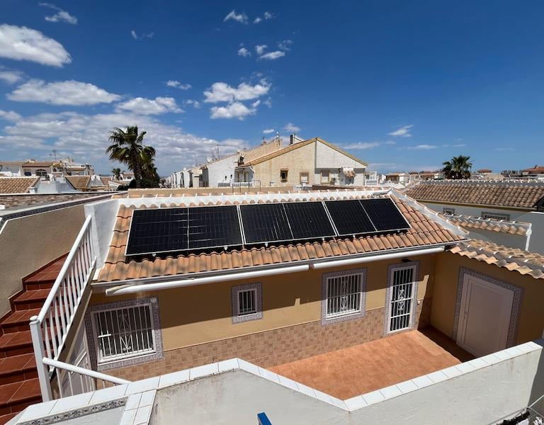 Aurea Luxe General Construction deutsche Solar Installation in La Marina Costa Blanca