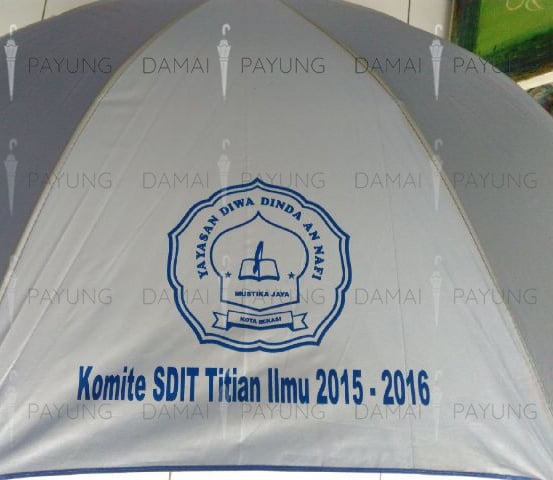 Payung promosi polos golf silver biru SDIT titian