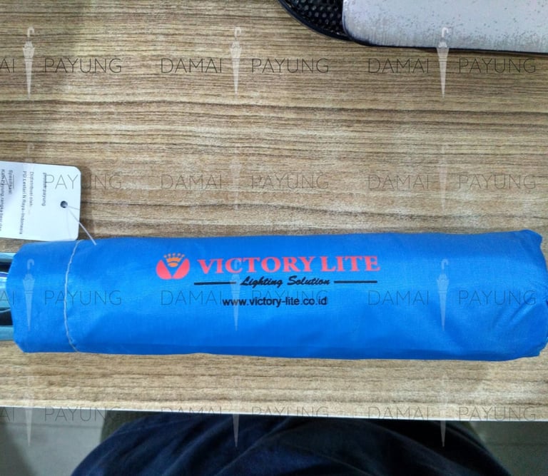 Payung promosi polos sarung lipat victory lite