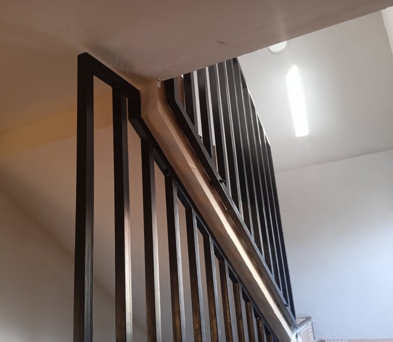 drvometal, drvo metal, nameštaj, police, stolovi, stolice, ograde, ograda, kapija