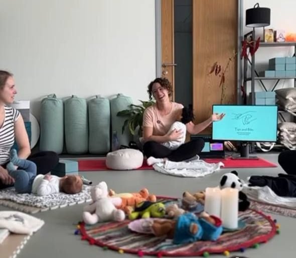 Taster of the baby massage course taught by Laura at a yoga centre in London
