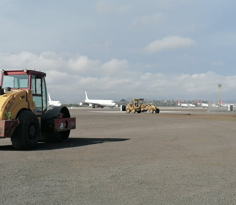 Mantenimiento y repavimentación de la pista del Aeropuerto de Querétaro.