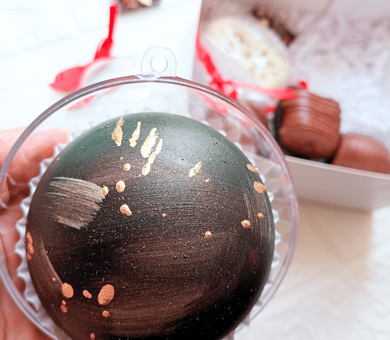 Bomba de chocolate de cacao premium con esfera acrilica de empaque – Fioratto Chocolate
