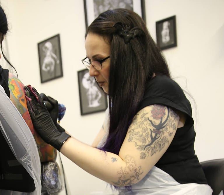 Kat tattooing 