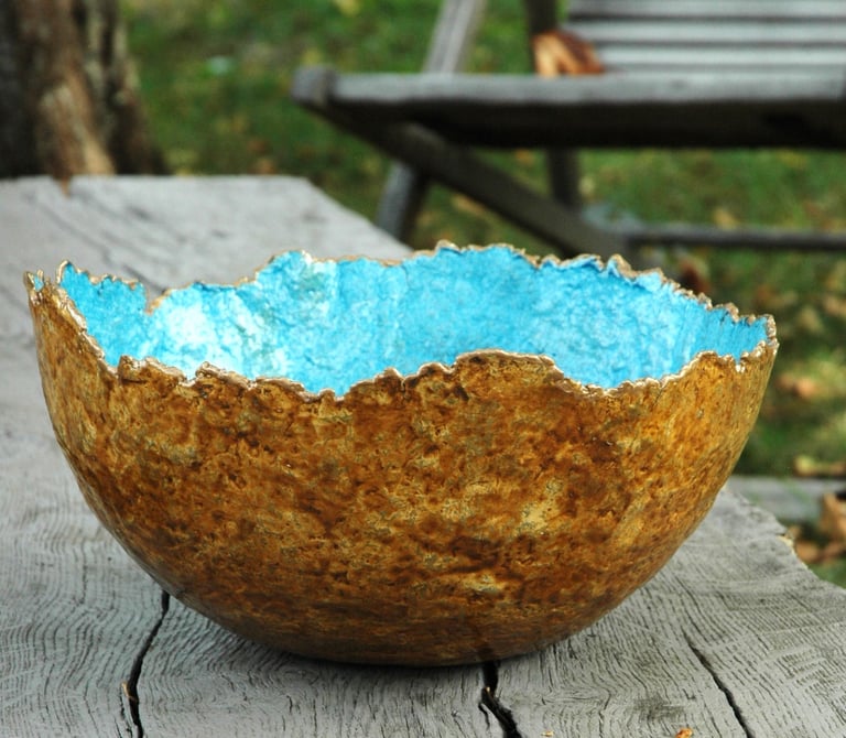 Grande coupe XXL à bords asymétriques en papier mâché recyclé bleu et bronze, résistante à l'eau 
