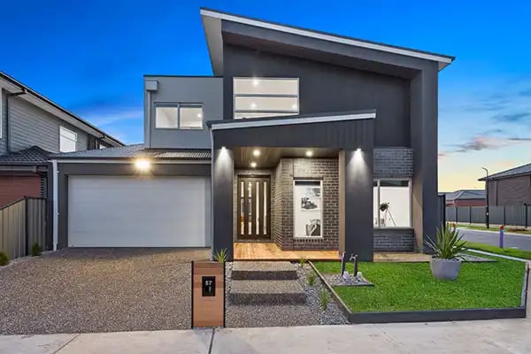 Experienced buyers agent and buyers advocate in Melbourne helping clients purchase property.