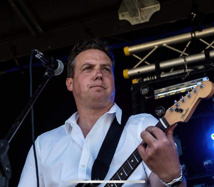 The Dodgers - Rock/Pop covers band Banbury