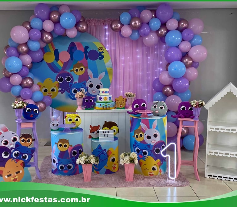 Aluguel de decoração infantil Bolofofos na Freguesia do Ó com mesa decorada temática para festa