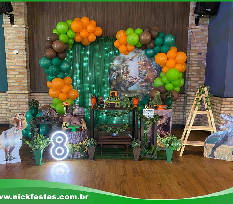 Aluguel de decoração infantil Dinossauros na Freguesia do Ó com mesa decorada temática para festa