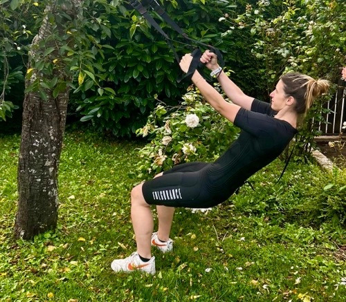 photo14 exercice avec tenue d'électrostimulation