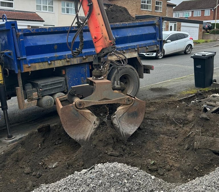 Grab hire for landscaping project in Birmingham and Kings Norton