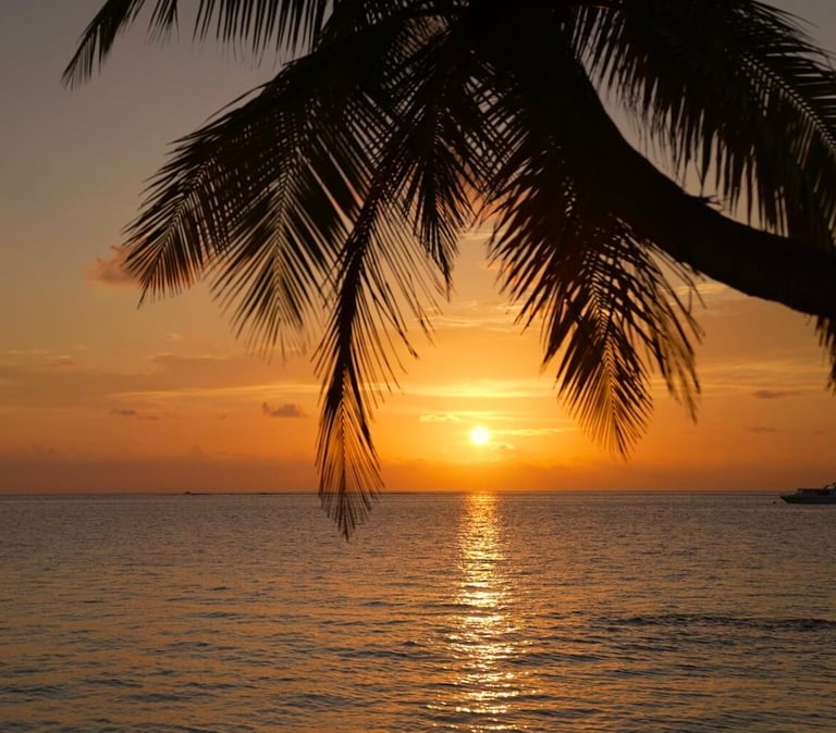 Jumeirah Olhahali Island Maldives sunset