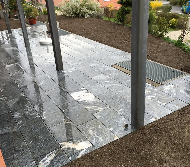 zierobjekte Natursteinboden_gartenpflege gartenpflege buelach