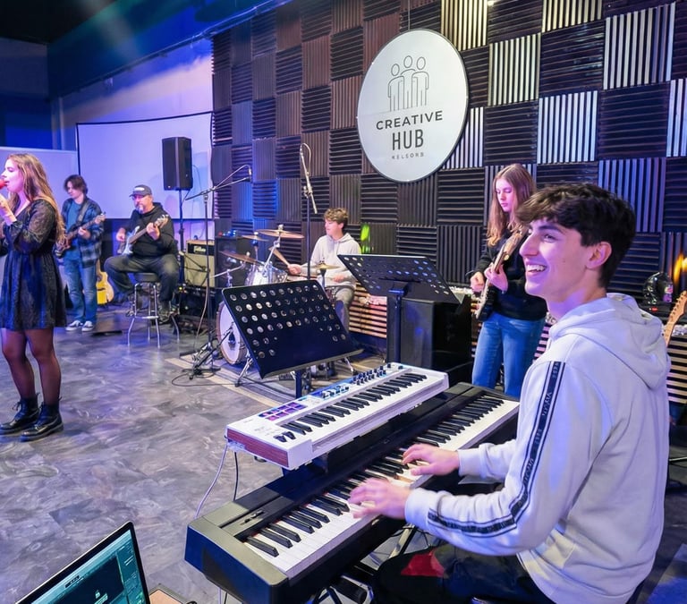 Corso di Pianoforte e Tastiere Moderne a Bologna e Online