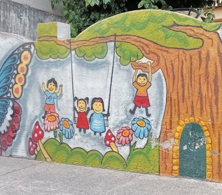 MURAL Niños Jugando