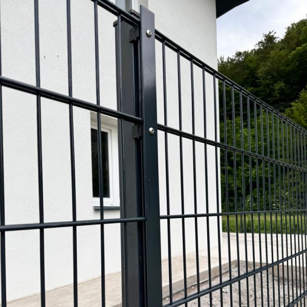 drvometal, drvo metal, nameštaj, police, stolovi, stolice, ograde, ograda, kapija