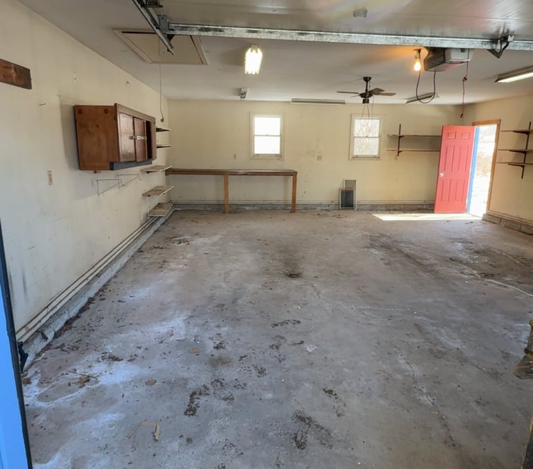 Junk hauling truck loaded in Deerfield