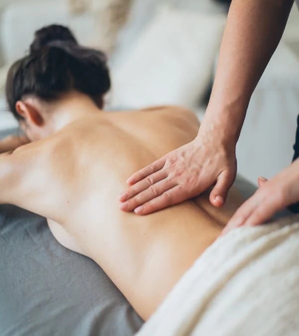 Massagem relaxante, preventiva, massagem leve