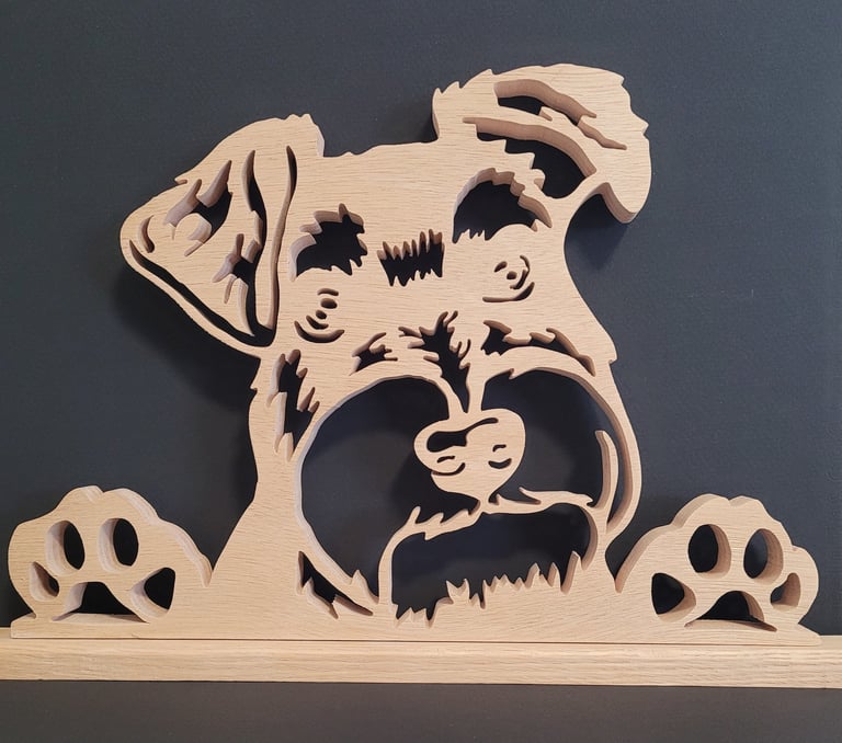 Schnauzer nain en bois offert par des amis