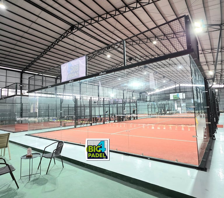big audience room from back court view 2 at big4padel