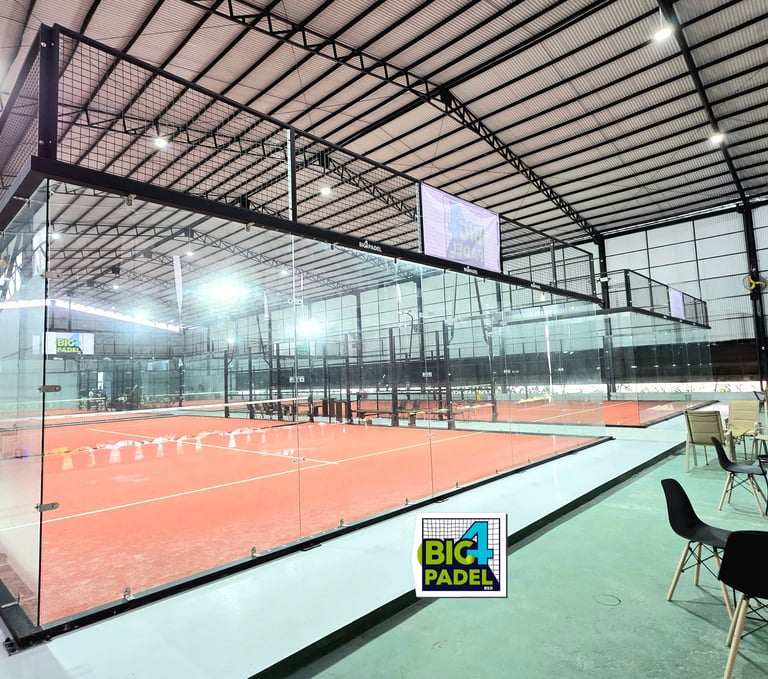 big audience room from back court view at big4padel