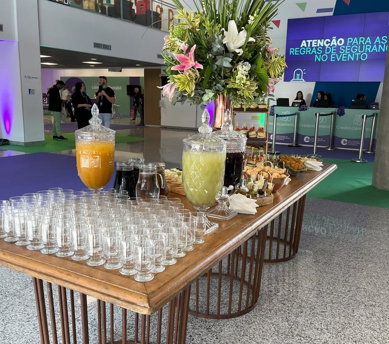 Mesa de coffee break no sebrae em belo horizonte