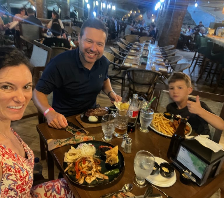 food at hotel los lagos