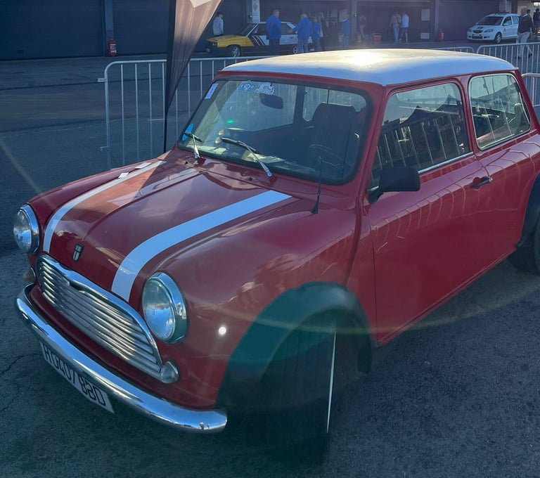 MINI COCHE CLASICO ALQUILER