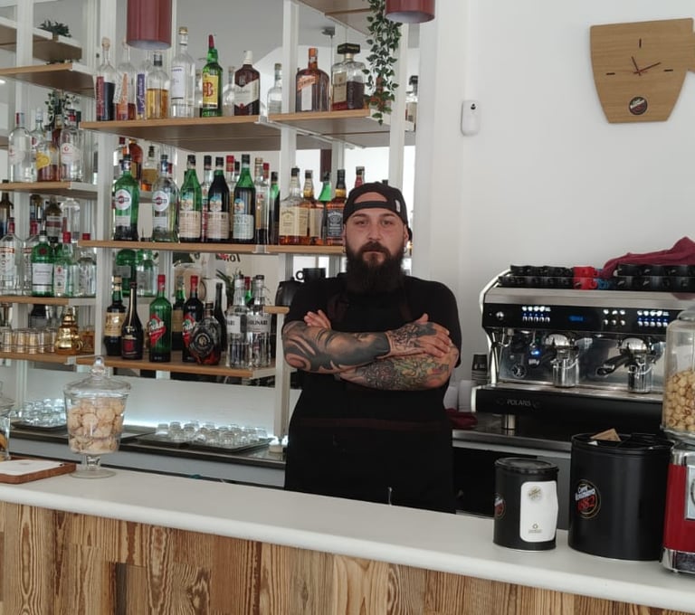 Eros Cavalieri - Proprietario del Bar Camillo Caffè a Santena