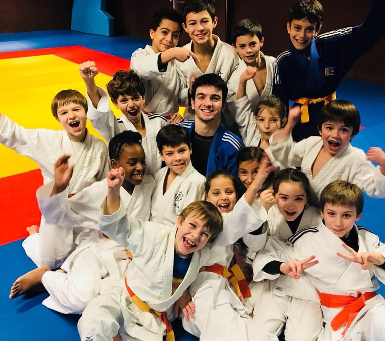 Cours enfant - Judo Club Aijaku Paris 15