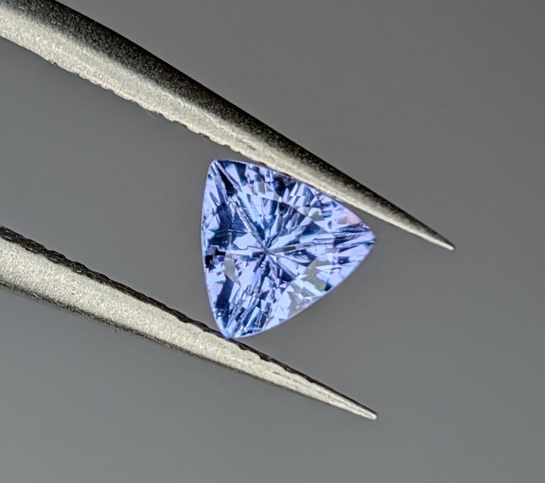 tanzanite naturelle avec certificat lgm