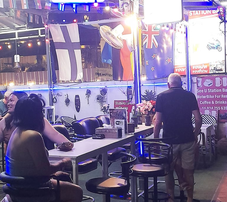 Street view of Station Bar near Soi 94 in Hua Hin