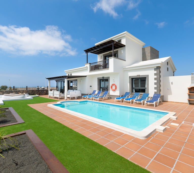 Vacation Home "Hipoclub Los Alisios 75" (Calle Bélgica s/n, Playa Blanca, 35580) , photo by Expedia