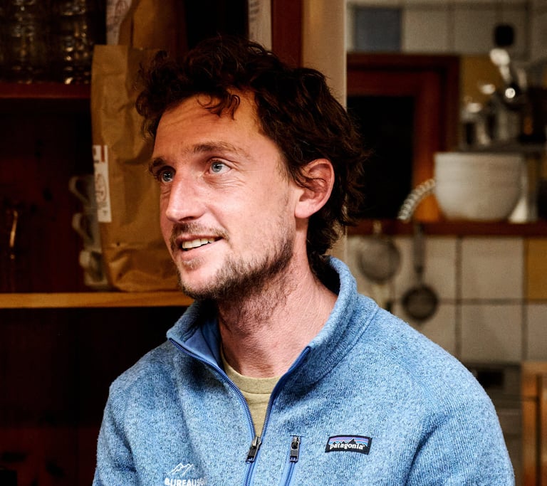 Guide moniteur canyoning Serre-Ponçon, proposant des sorties tous publics