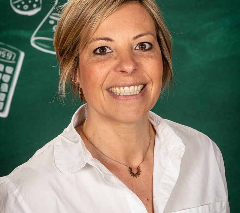 Madame Vanessa, institutrice primaire