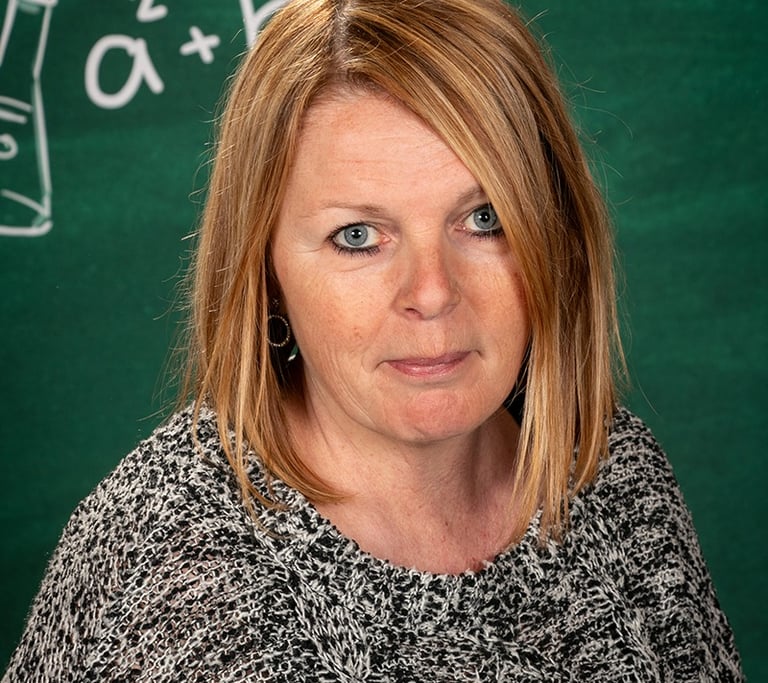 Madame Sabrina, puéricultrice de l'école