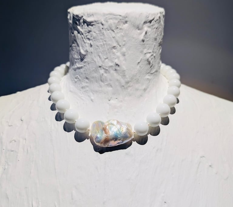 etoile-necklace-with-giant-scaramazza-pearl-agate