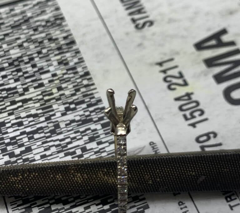 Vaciado y Pulido de Anillo de Compromiso Oro Blanco 14k 