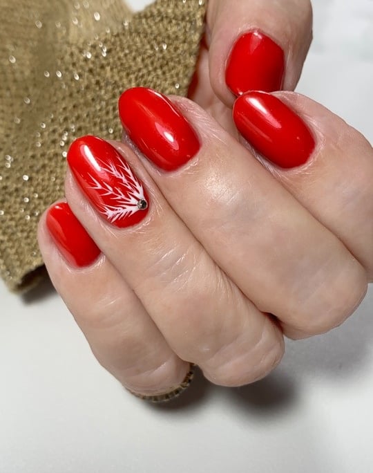 ongles rouges béziers 