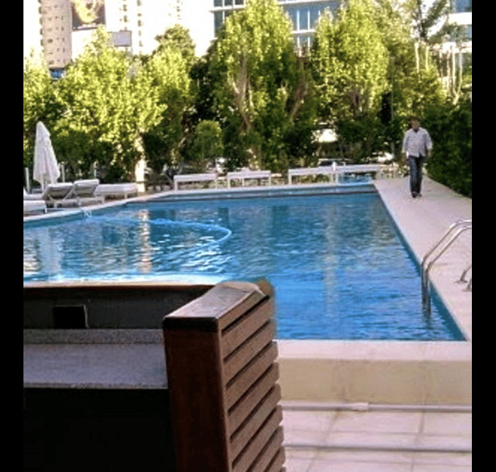 Somos una empresa especializada en reparación, restauración y renovación de piscinas de hormigón en 