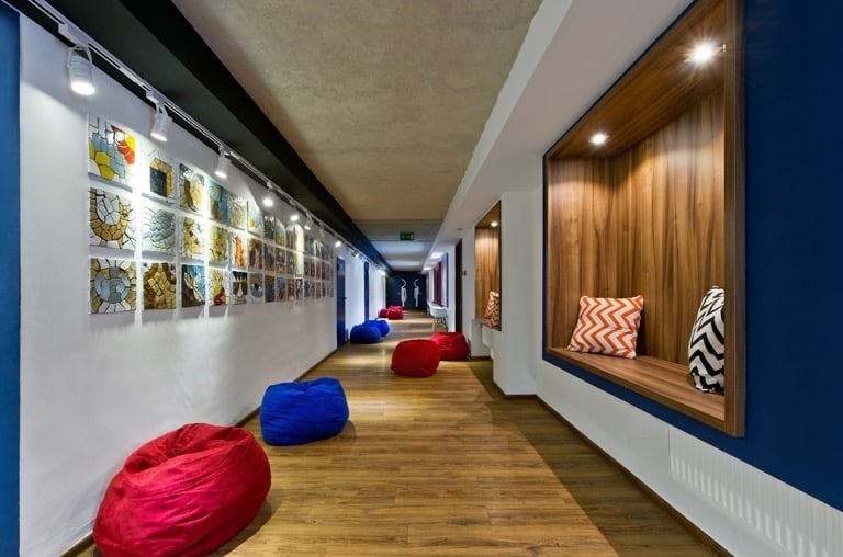 LVT grindu dangsa mokykloms