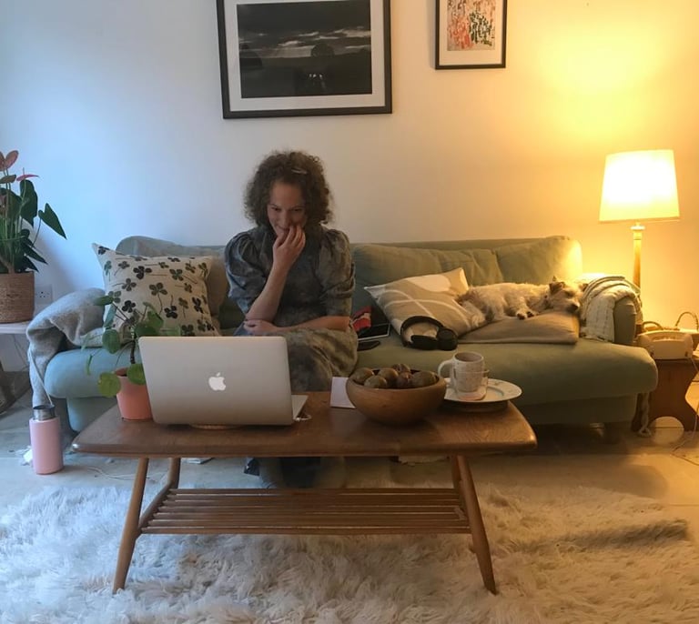 Student participating in a 1-2-1 poetry tuition session from home with The Writing School Online