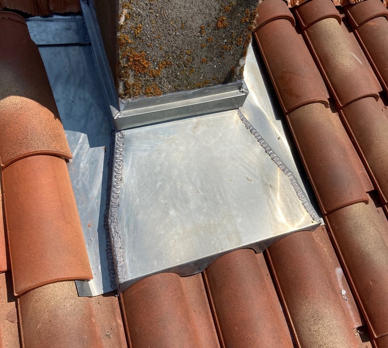 raccord de cheminée en zinc - étanchéité