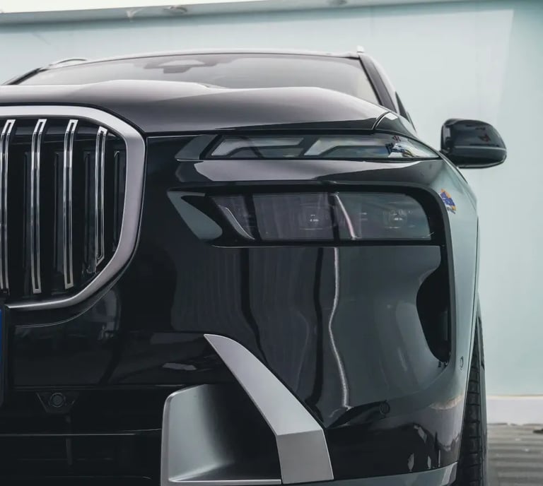 Modern car on Murcia coastal road - Allianz car insurance for expats with English-speaking service a