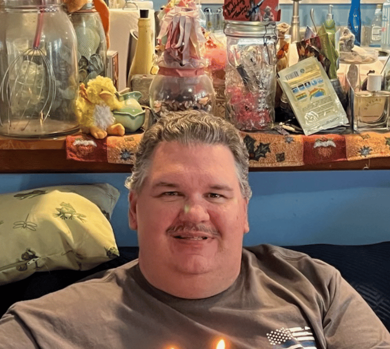 Man siting in a Chair