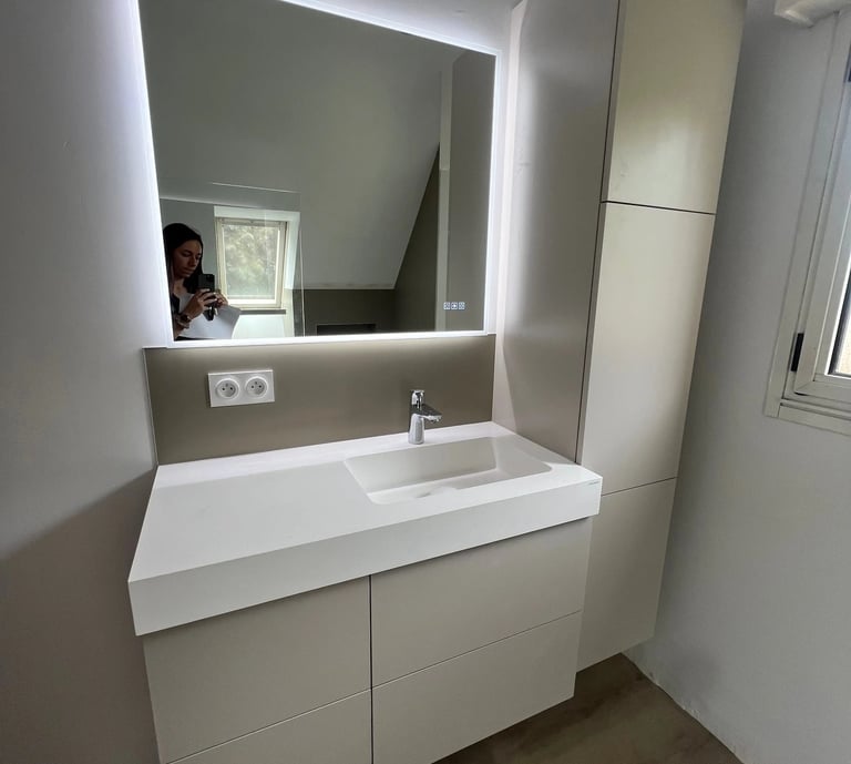 Meuble vasque suspendu salle de bain sur mesure à Caen Baïa Home