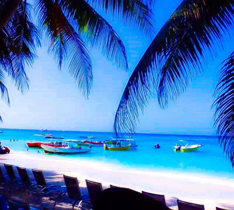 West+Bay+Beach+Roatan